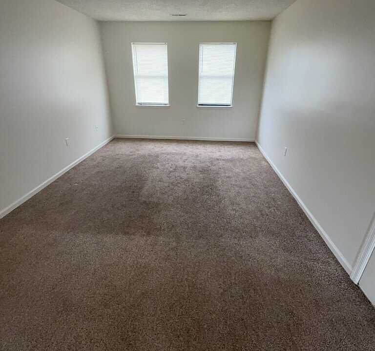 2nd image of 210 Zack Cir Unit B