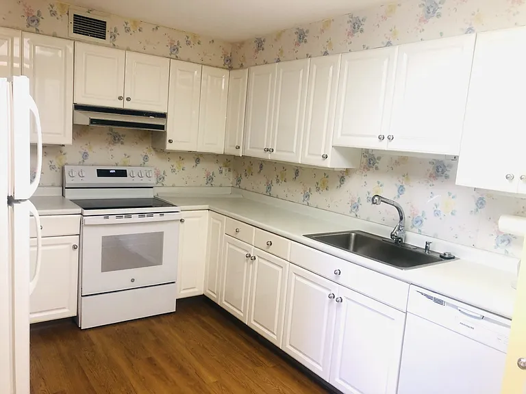 402 Paradise Rd #2L — Photo 3