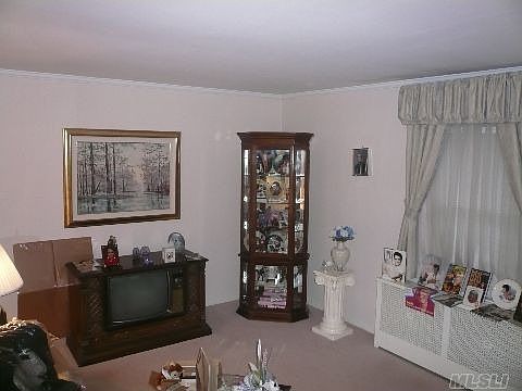2nd image of 1410 S Park Pl
