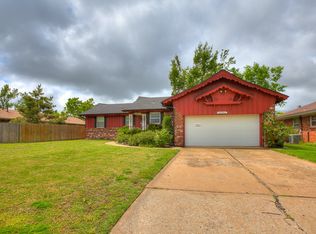 10305 Haverhill Pl, The Village, OK 73120