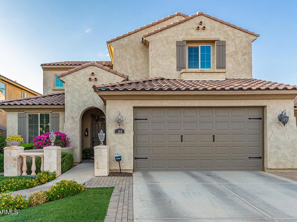 1st image of 160 W Wisteria Pl