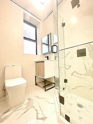 Rented by Artur Gutman, LREB | media 27