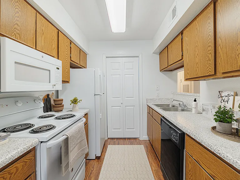 VS Unit 03 Kitchen 01