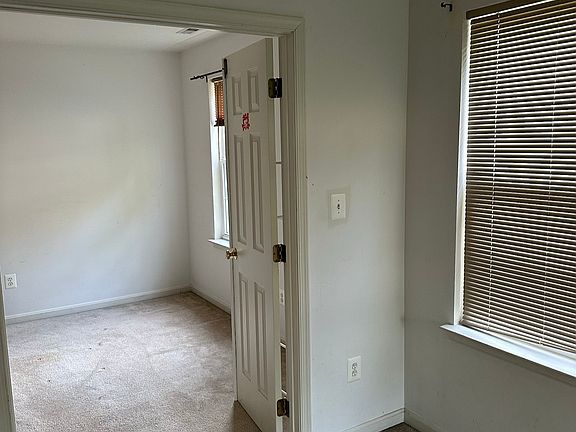 4th image of 11911 Hunters Ln
