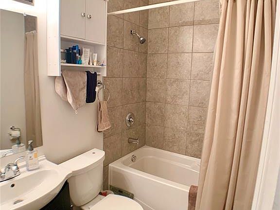 5th image of 2308 Montreal St #1