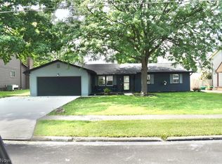 5629 London Dr, Youngstown, OH 44515