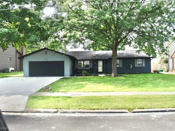 5629 London Dr, Youngstown, OH 44515