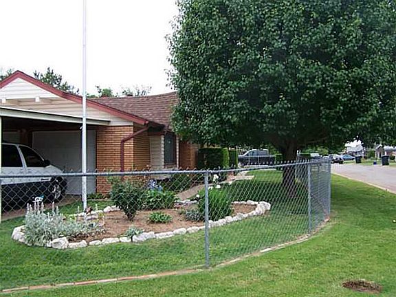 2nd image of 1133 SW 62nd St
