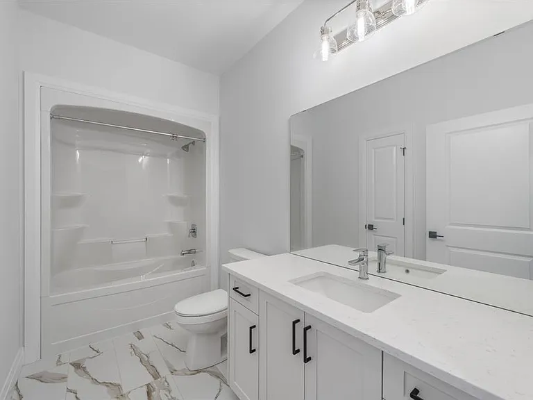 397 Victoria St — Photo 7