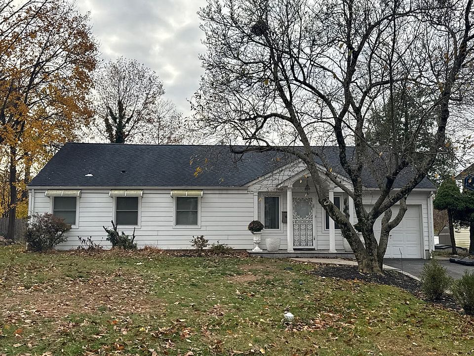 1st image of 10 Redwood Rd