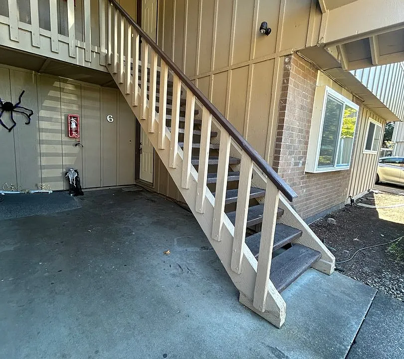 742 32nd Ave SE #6