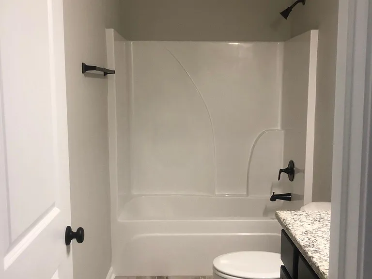 418 Berg Ct — Photo 10