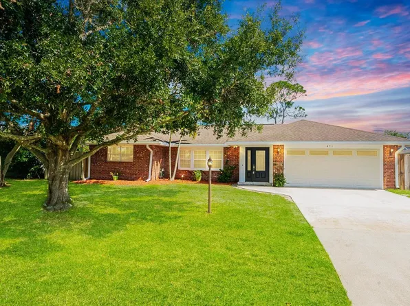 471 SE Lamon Lane, Port St Lucie, FL 34983