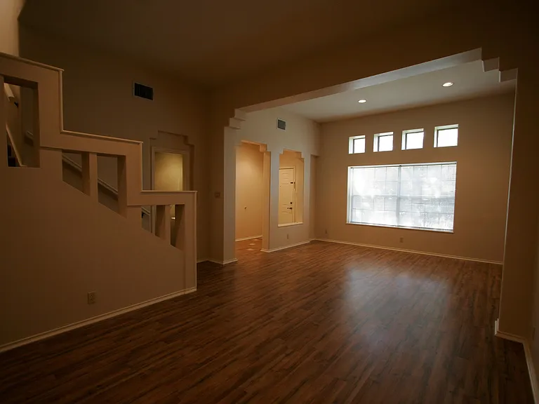 207 Grandview Pl #2 — Photo 4