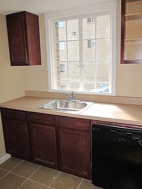 1st image of 830 Maplehurst Ct APT 30