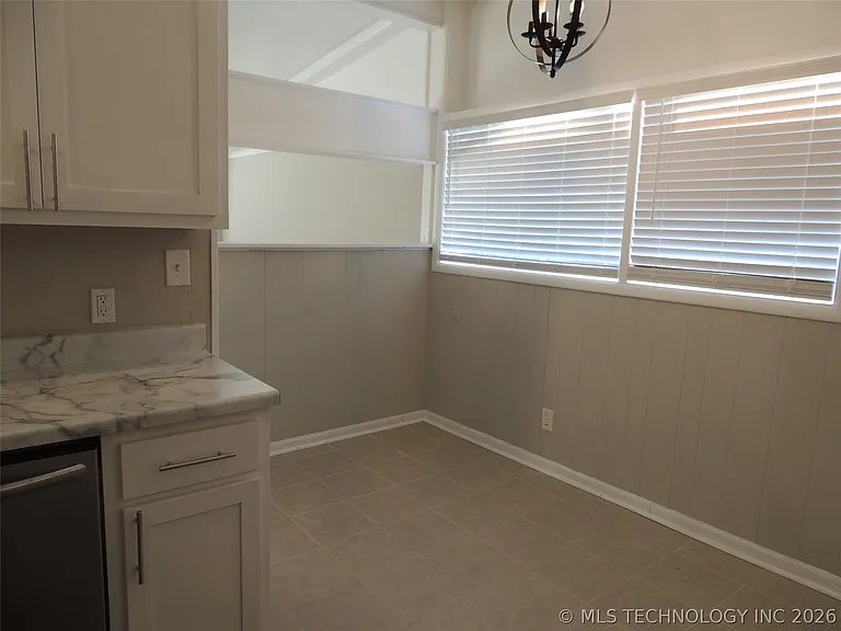 6552 E 27th Pl — Photo 8
