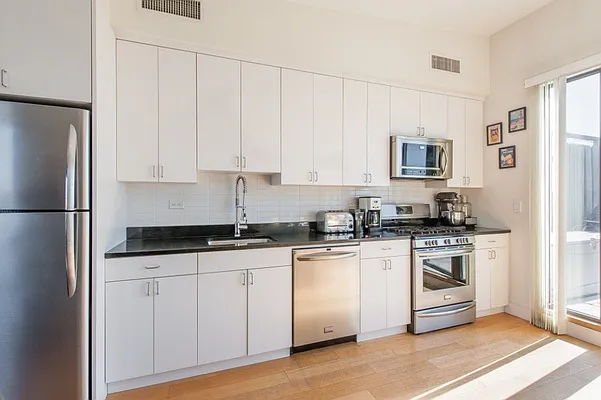 Rented by NY Casa Group | media 14