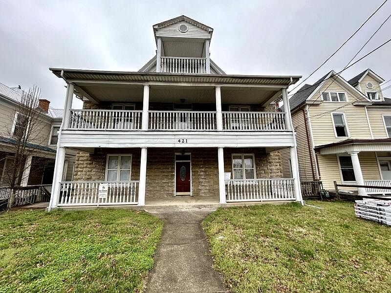 1st image of 421 Elm Ave SW #3