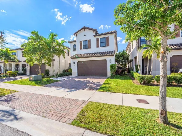 3478 W 97th St, Hialeah, FL 33018