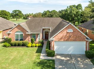 911 W Peach Hollow Cir, Pearland, TX 77584