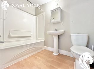 74 Breithaupt St #1, Kitchener, ON N2H5G8