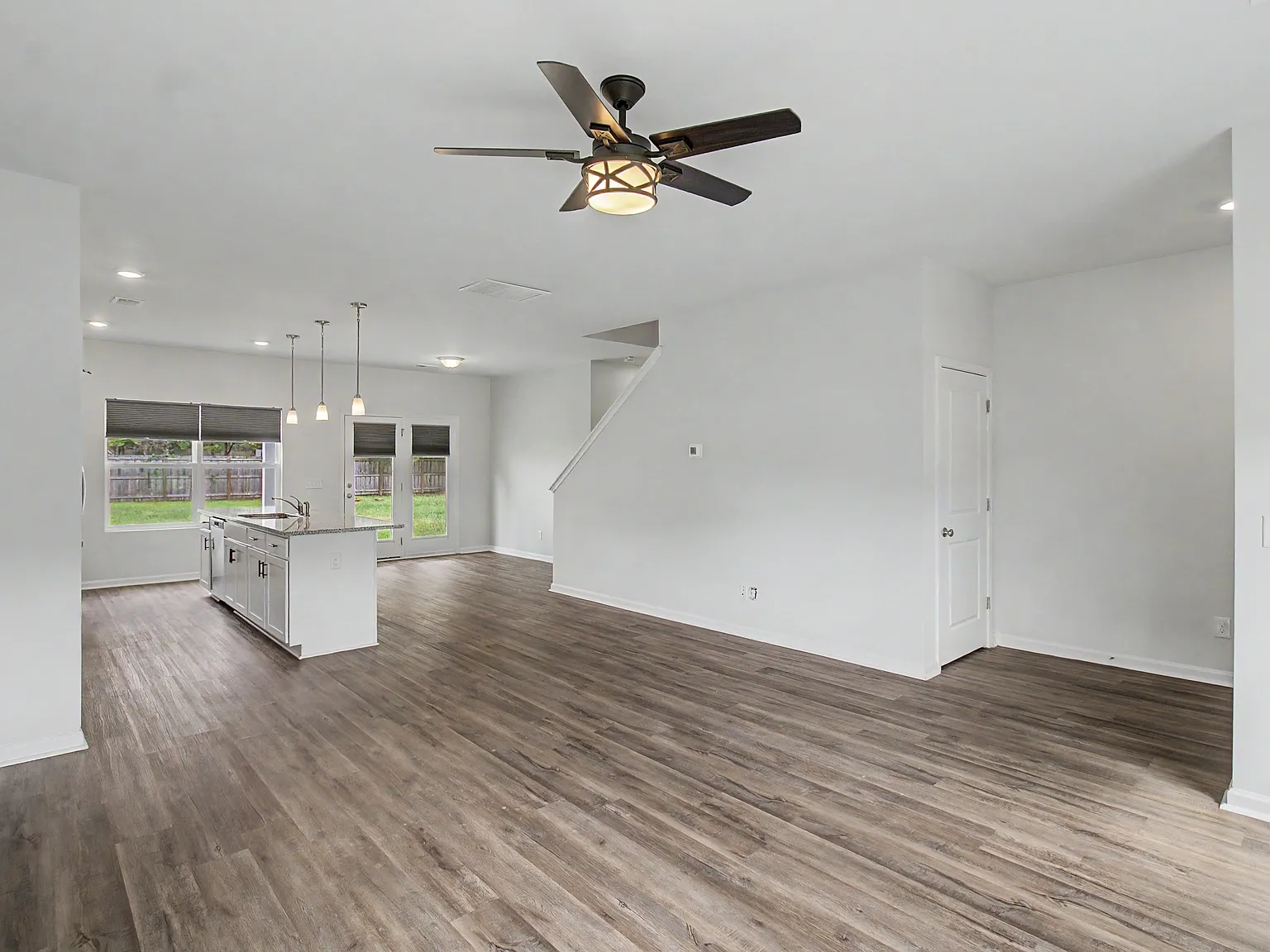 137 Castaway Court - 1 — Photo 3