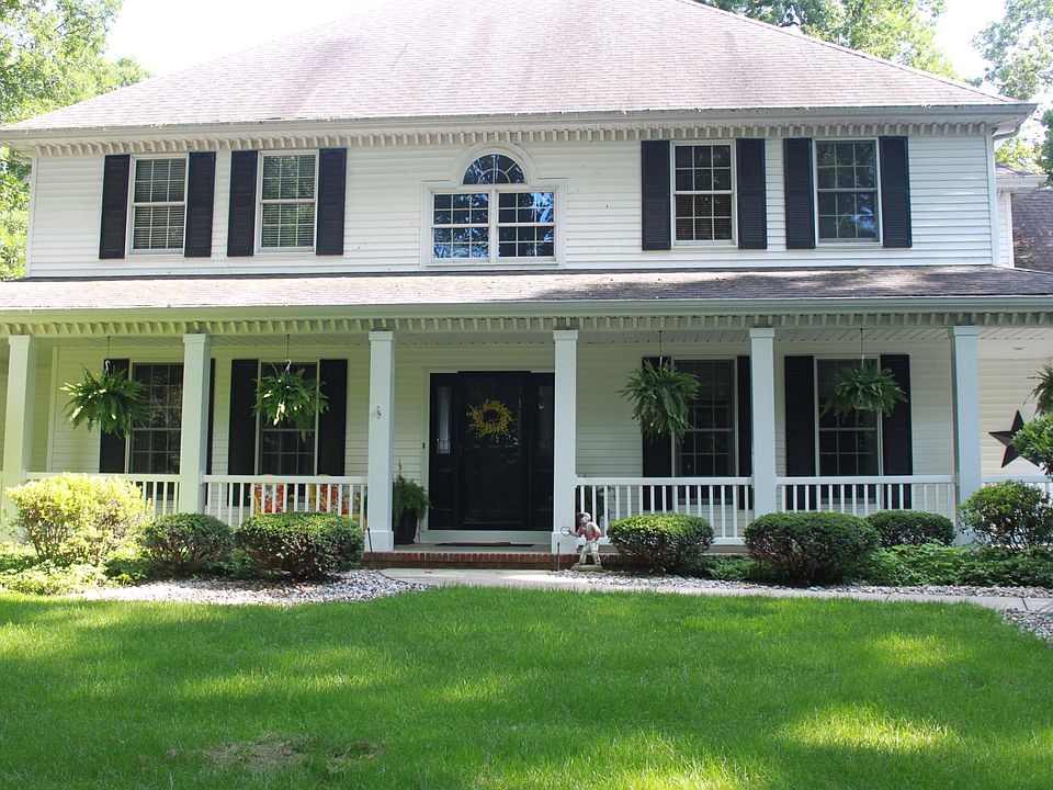 Front of house, 3/car 