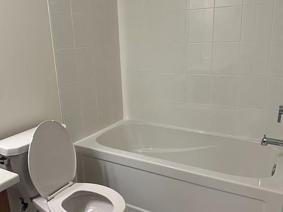 5th image of 255 McLevin Ave #14