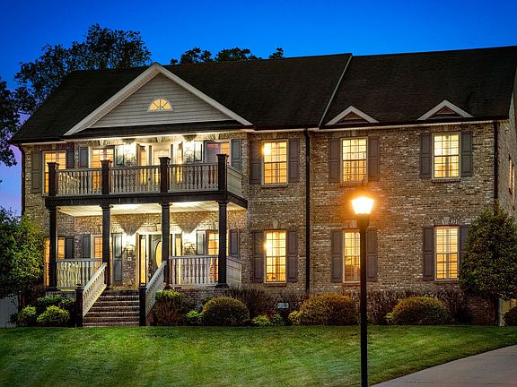 3rd image of 169 Roanoke Station Cir