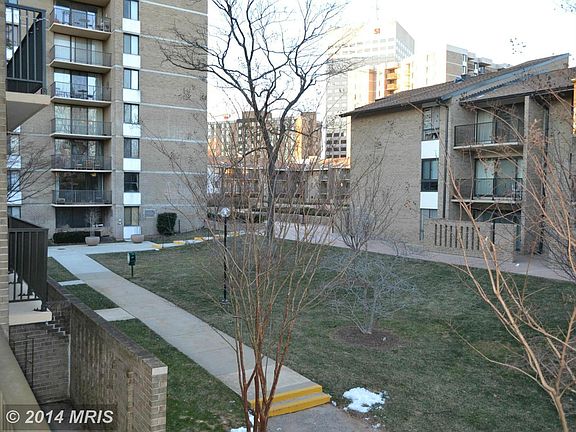 3rd image of 122 Monroe St #20