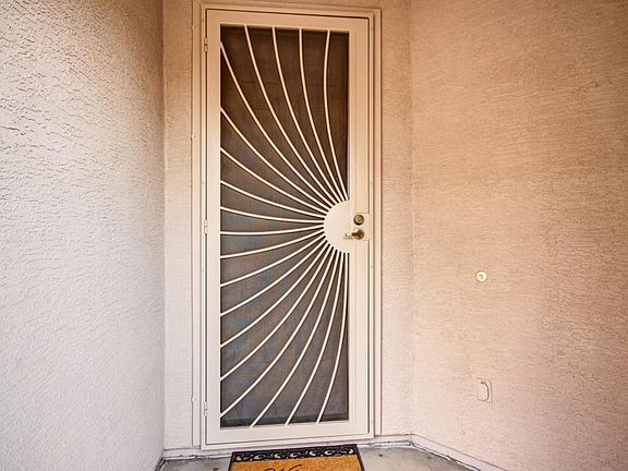 4th image of 3245 E Maldonado Dr