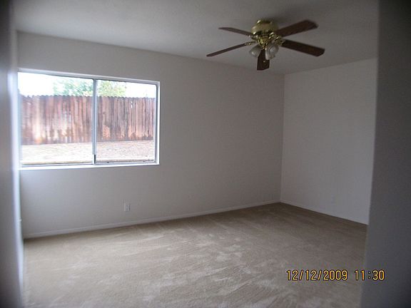 Great Master with walkin closet!