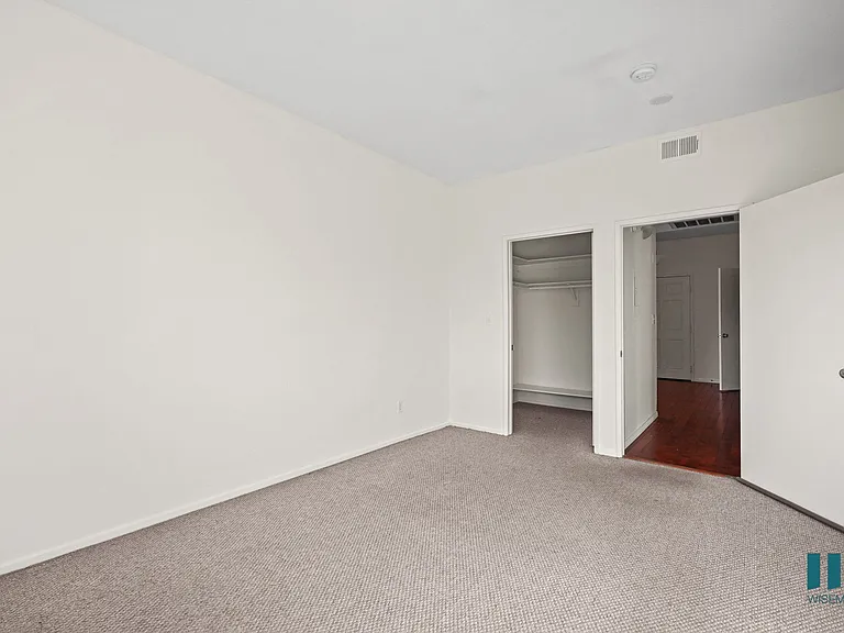 111 S Croft Ave — Photo 50