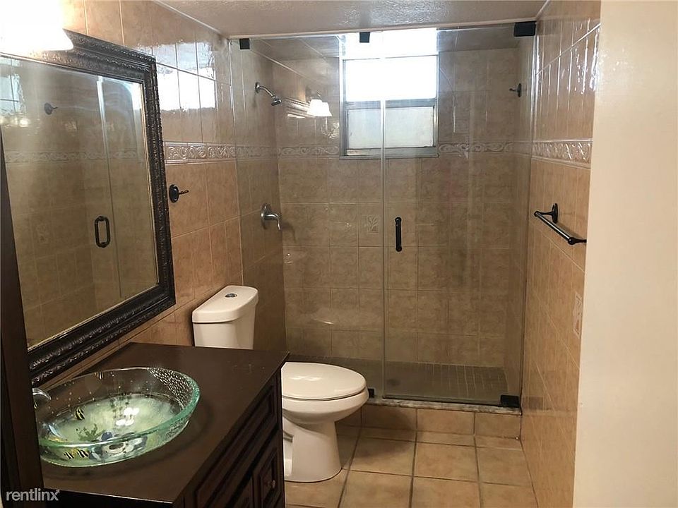 2nd image of 404 NW 68th Ave APT 207