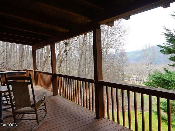 3rd image of 994 Emilyville Way