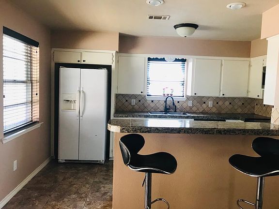 4th image of 2134 Druid Dr