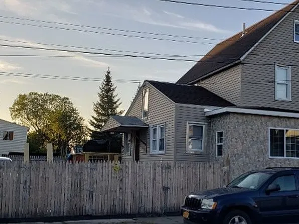 981 Strong St, Schenectady, NY 12307