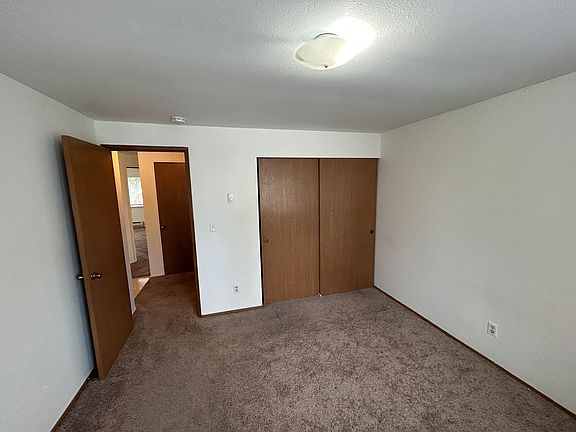4th image of 1002 10th St NE #D9deadce1