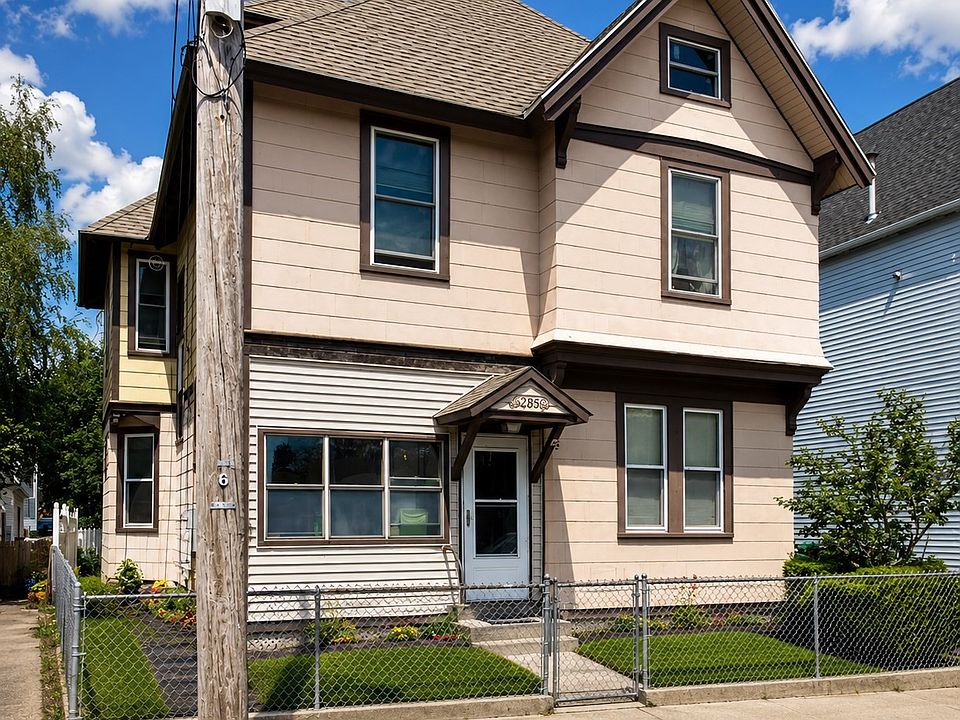 1st image of 70 3rd St