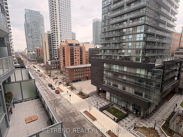 30 Roehampton Ave #802 — Photo 21
