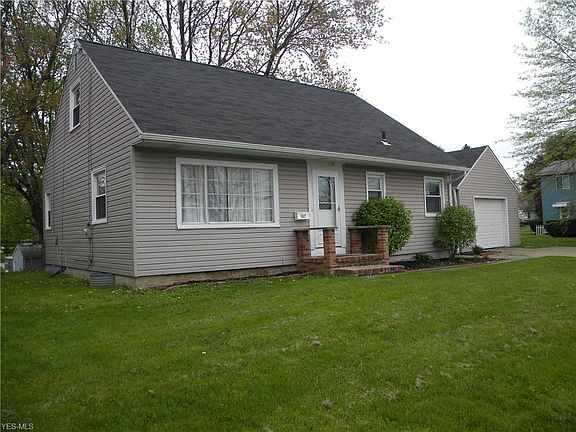 3rd image of 1627 Newberry St