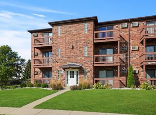 1118 Cedar St APT 3A, Glendale Heights, IL 60139