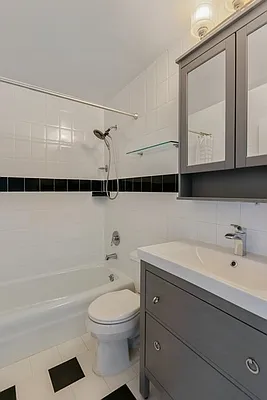 Sold by Digs Realty Group | media 6