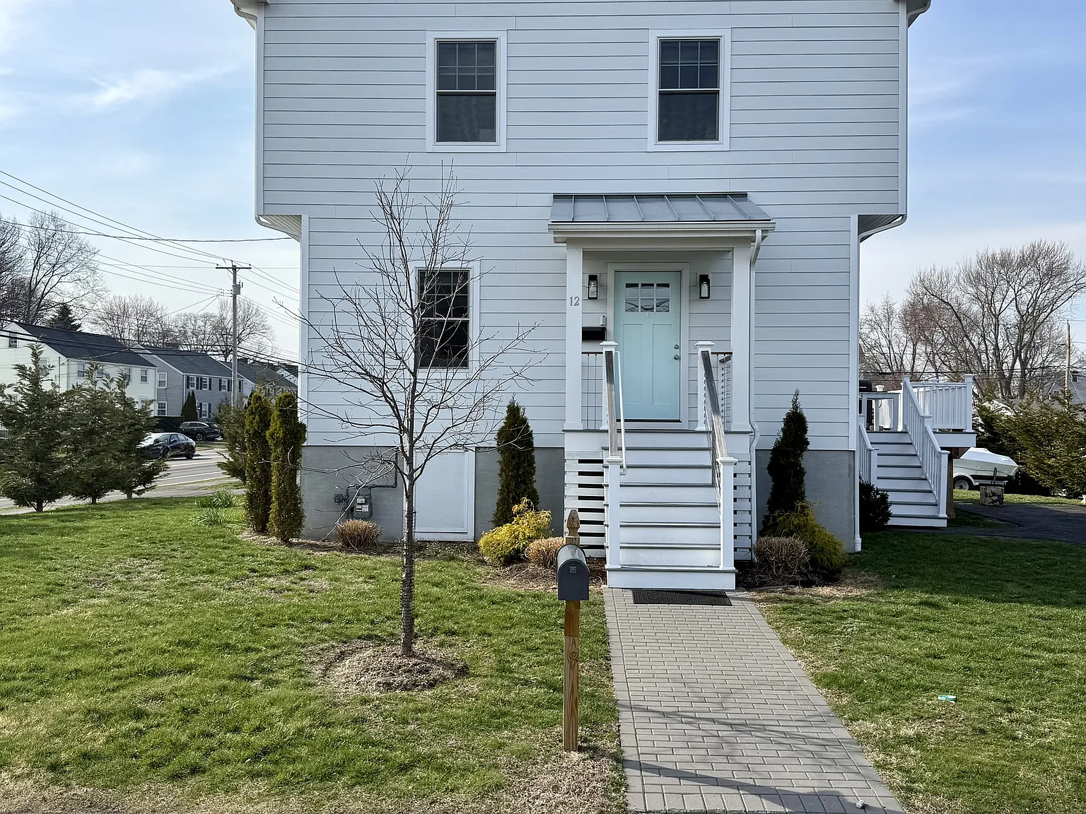 6 bed, 3.0 bath, 2500 sqft, $16,000 — Photo 1