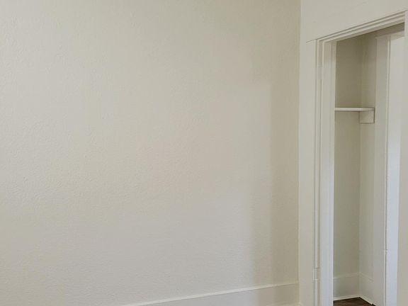 5th image of 801 Church St #805-1/2