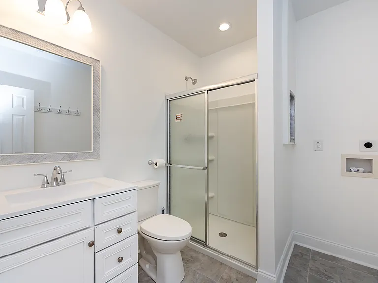 400 S Sanford St #A — Photo 14