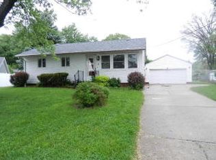 4 Lillian Ln, Council Bluffs, IA 51503