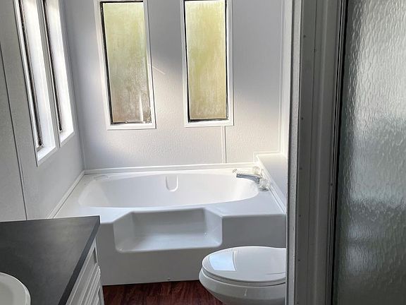 5th image of 4604 Plantain Ave