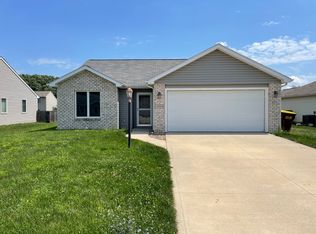14934 Towne Gardens Dr, Huntertown, IN 46748