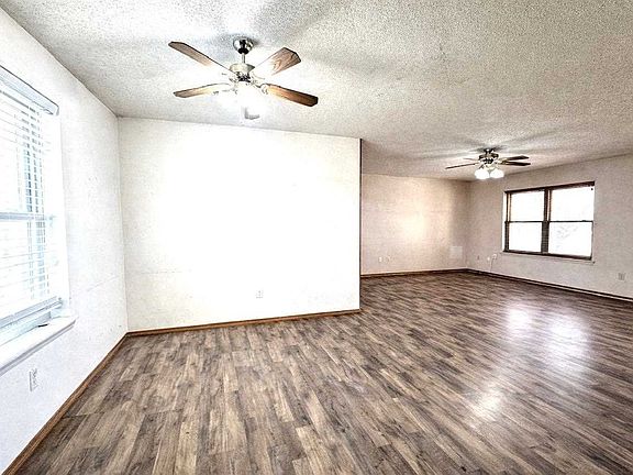 3rd image of 908 N 10th St